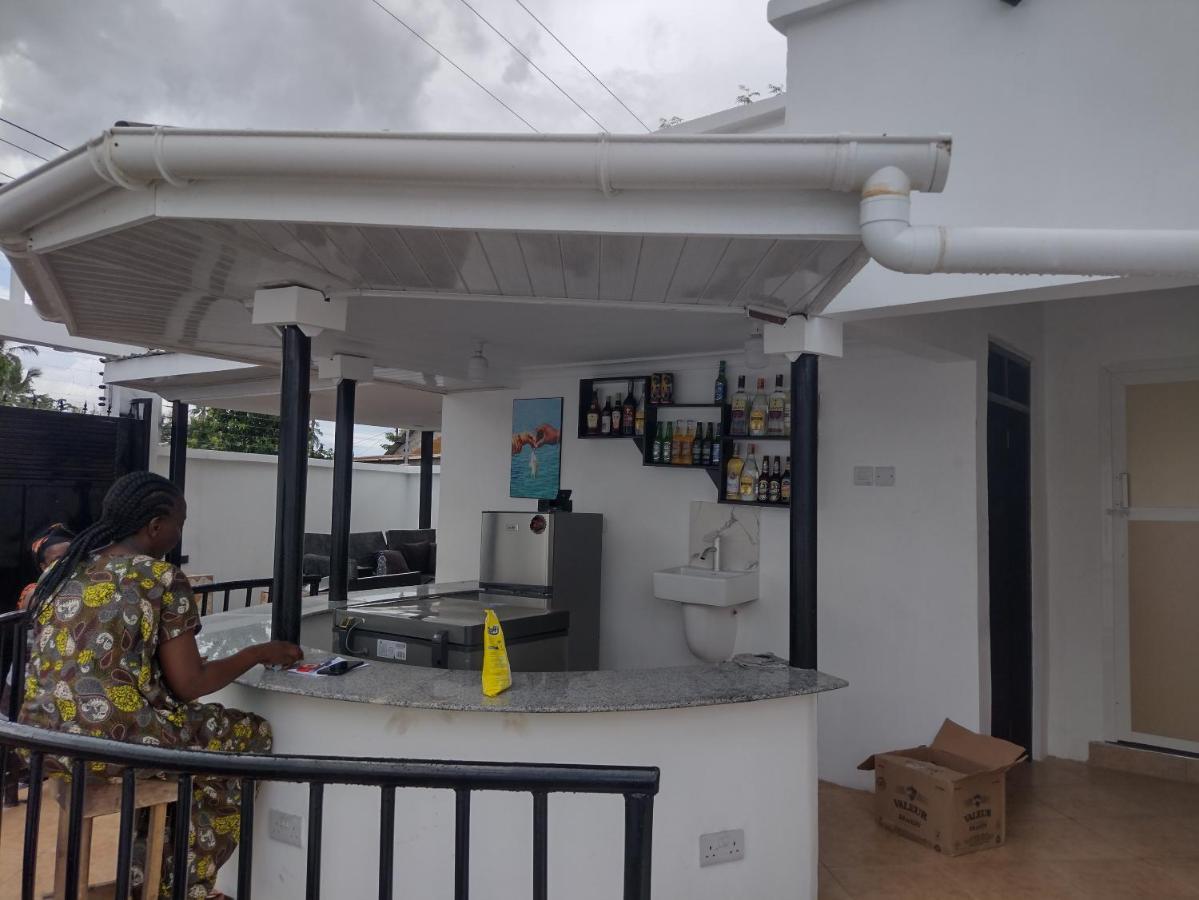 Mkamiti Villa - Airport Hotel With Free Shuttle Dar es Salaam Exterior photo