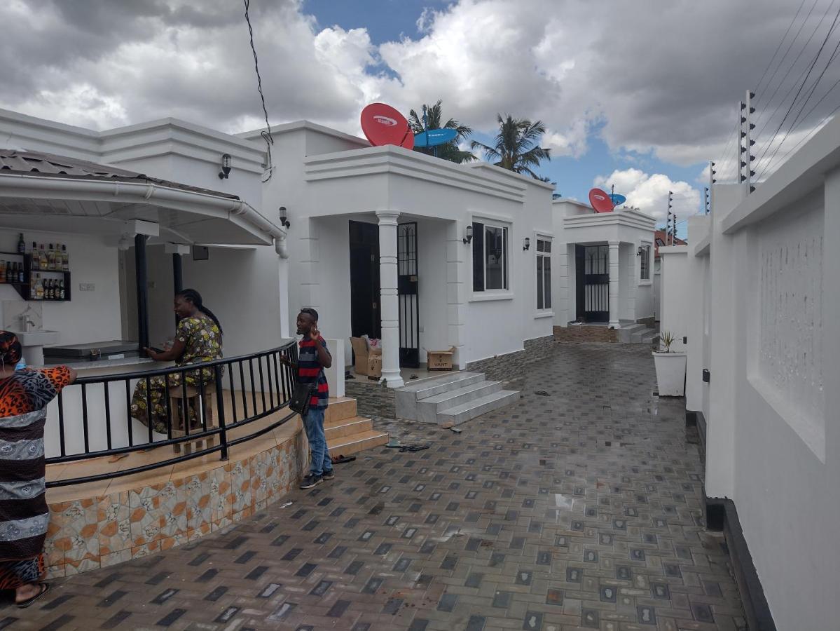 Mkamiti Villa - Airport Hotel With Free Shuttle Dar es Salaam Exterior photo